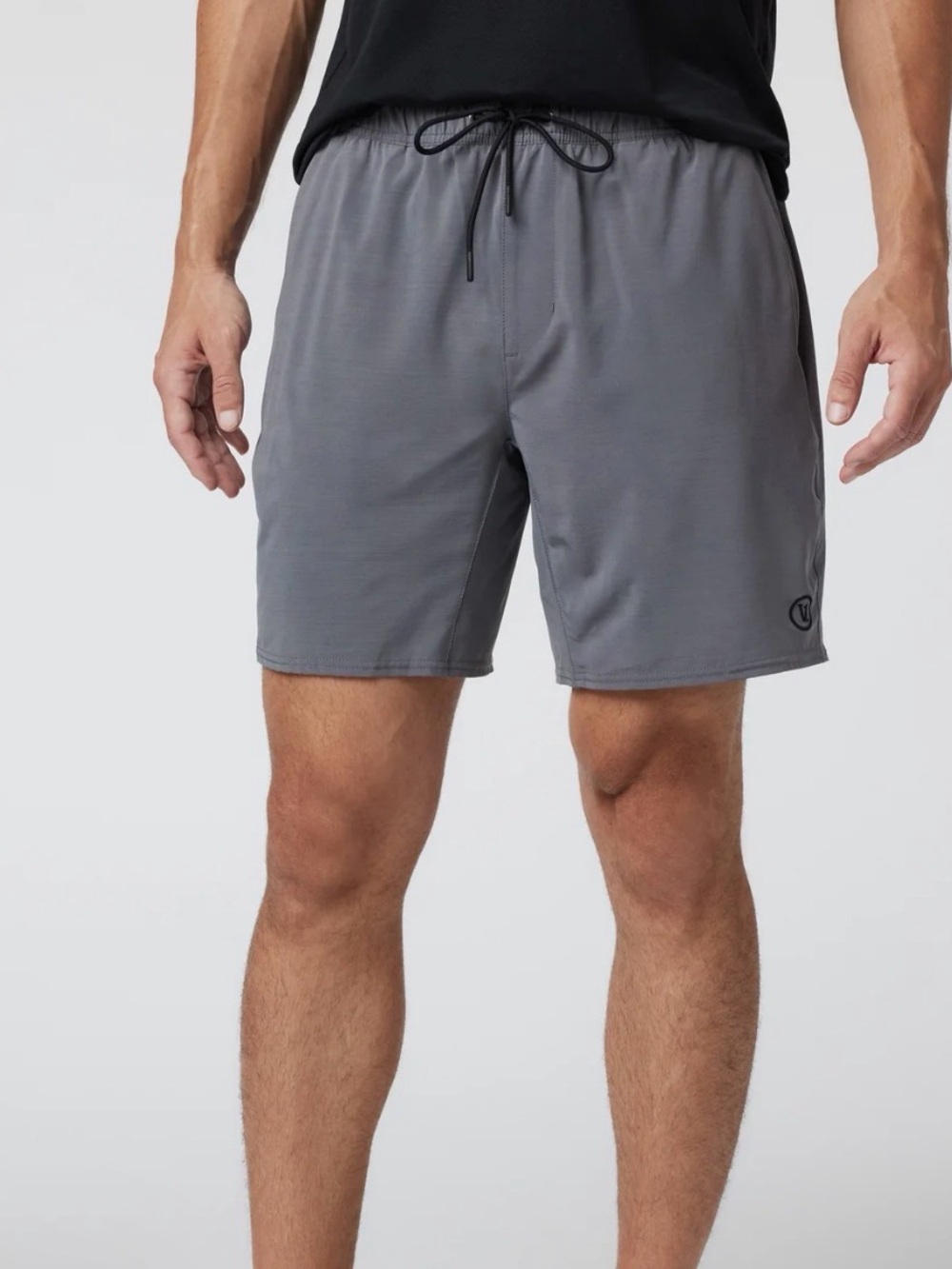 Vuori Men's elevate kore short, size large brand new with tags